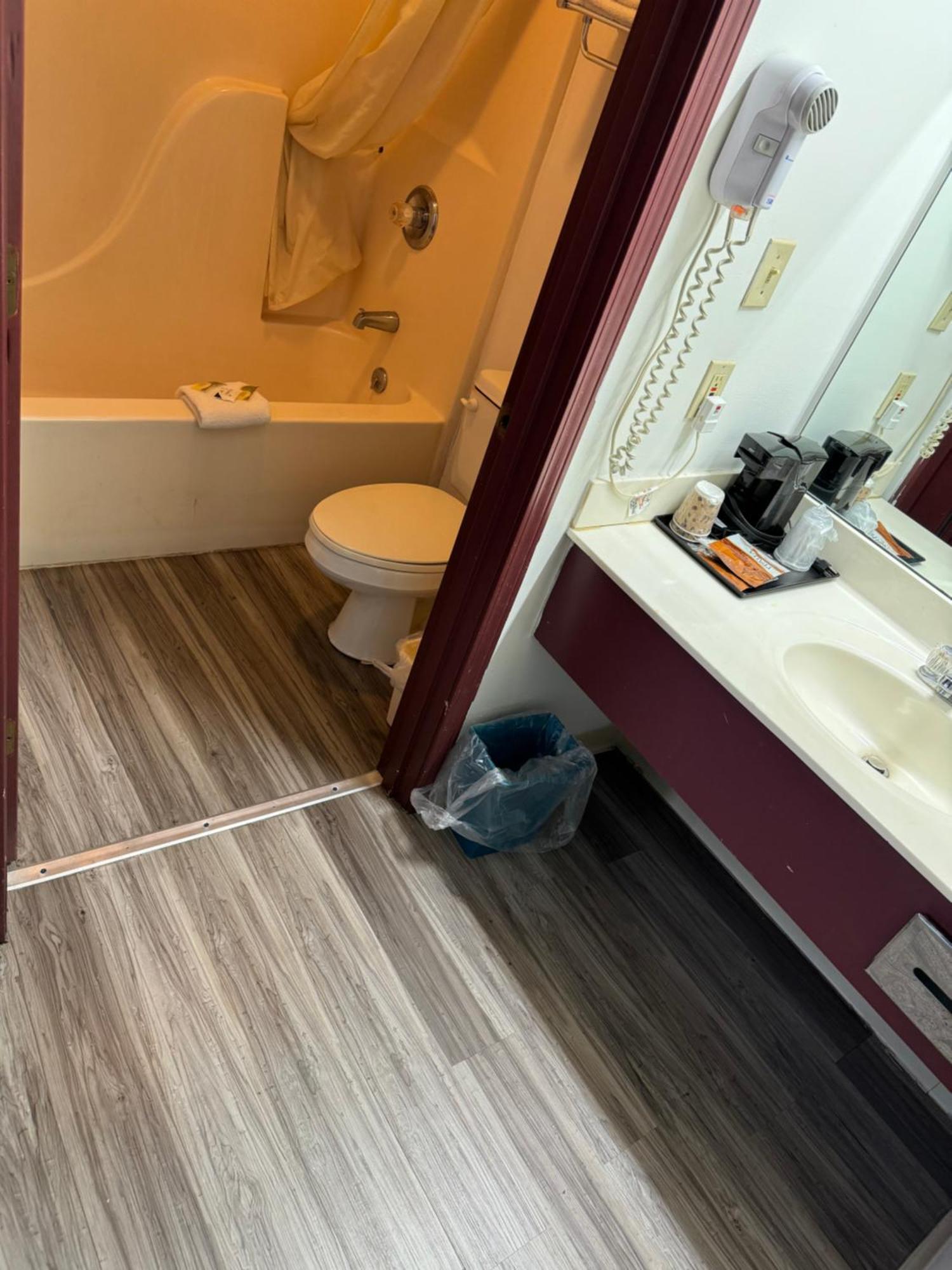 Royal Inn Albany Экстерьер фото