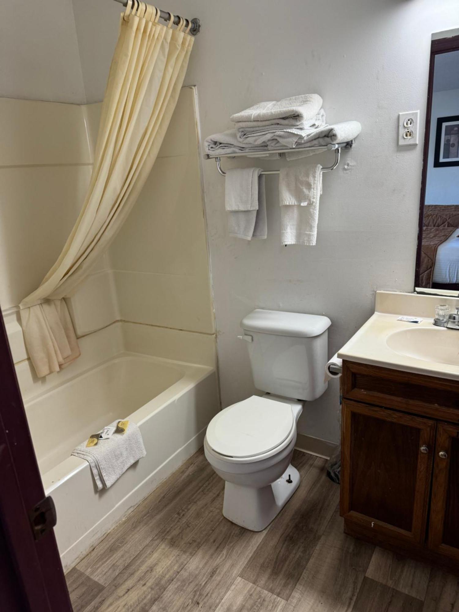 Royal Inn Albany Экстерьер фото